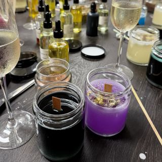 Nové zimní víkendové termíny výroby svíček najdeš aktuálně na webu 🕯️